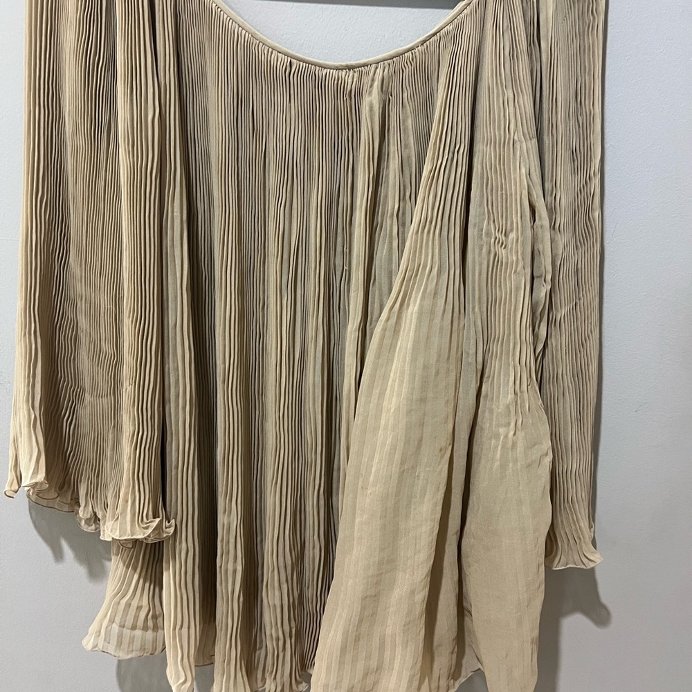 Valentino Boutique Vintage Beige Gold  Pleated Top Blouse Size M - Picture 10 of 10